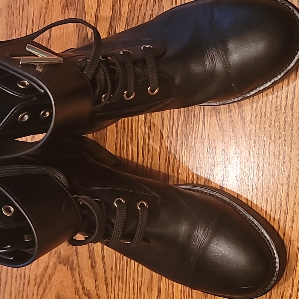 Louis Vuitton Wonderland Ranger Black Gold Logo Cuff Combat Moto Shoes B…